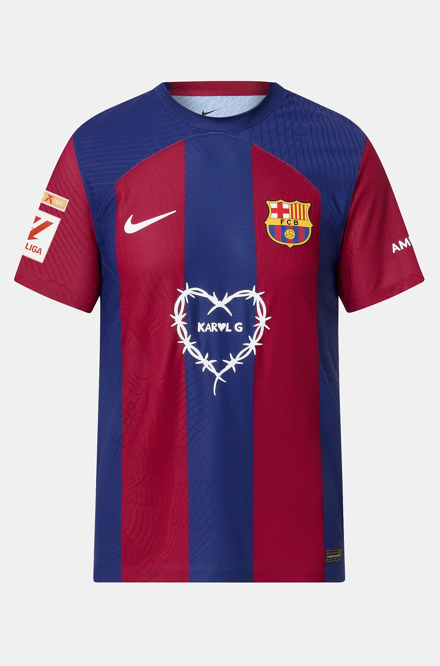FIRMADA | Camiseta Edición Limitada FC BARCELONA X KAROL G firmada por el equipo titular que disputará el Clásico y el equipo femenino titular del FC Barcelona – Villarreal