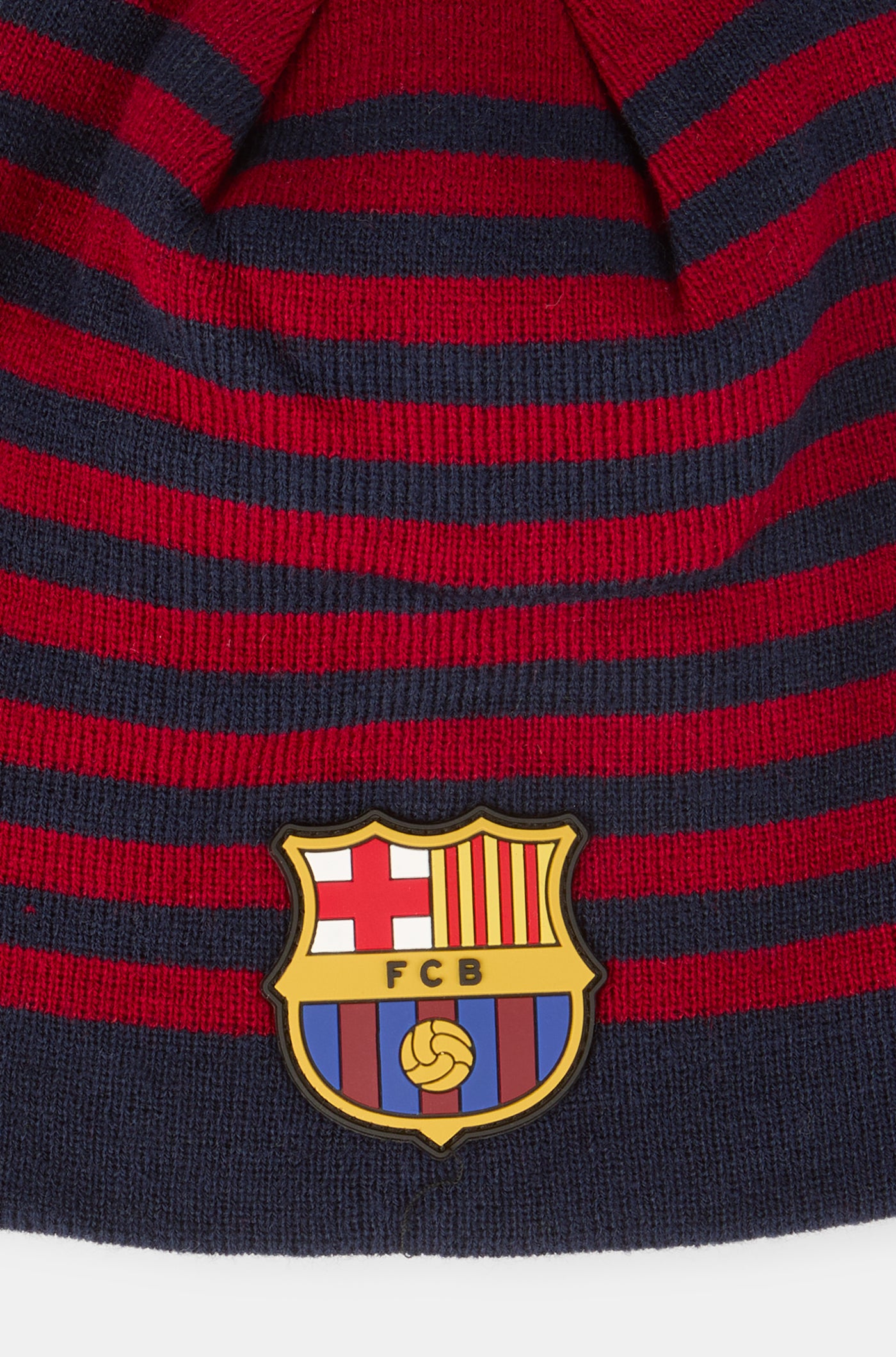 Red and navy blue striped beanie featuring the FC Barcelona crest on the front
