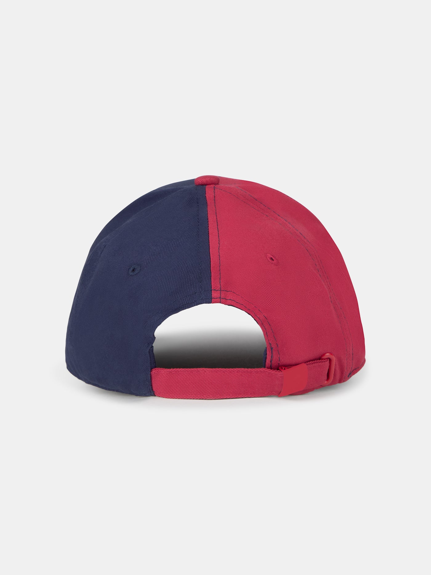 Half red, half navy blue baseball cap with the FC Barcelona crest on the front and 'Barça' text on the side.