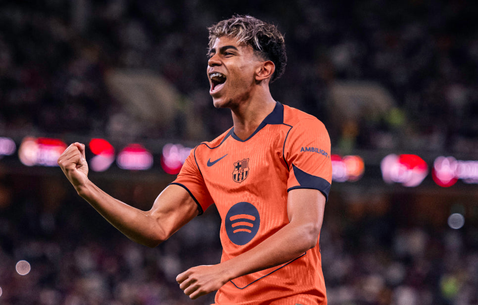 Lamine Yamal in a goal celebration with the Third Kit FC Barcelona T90 25/26