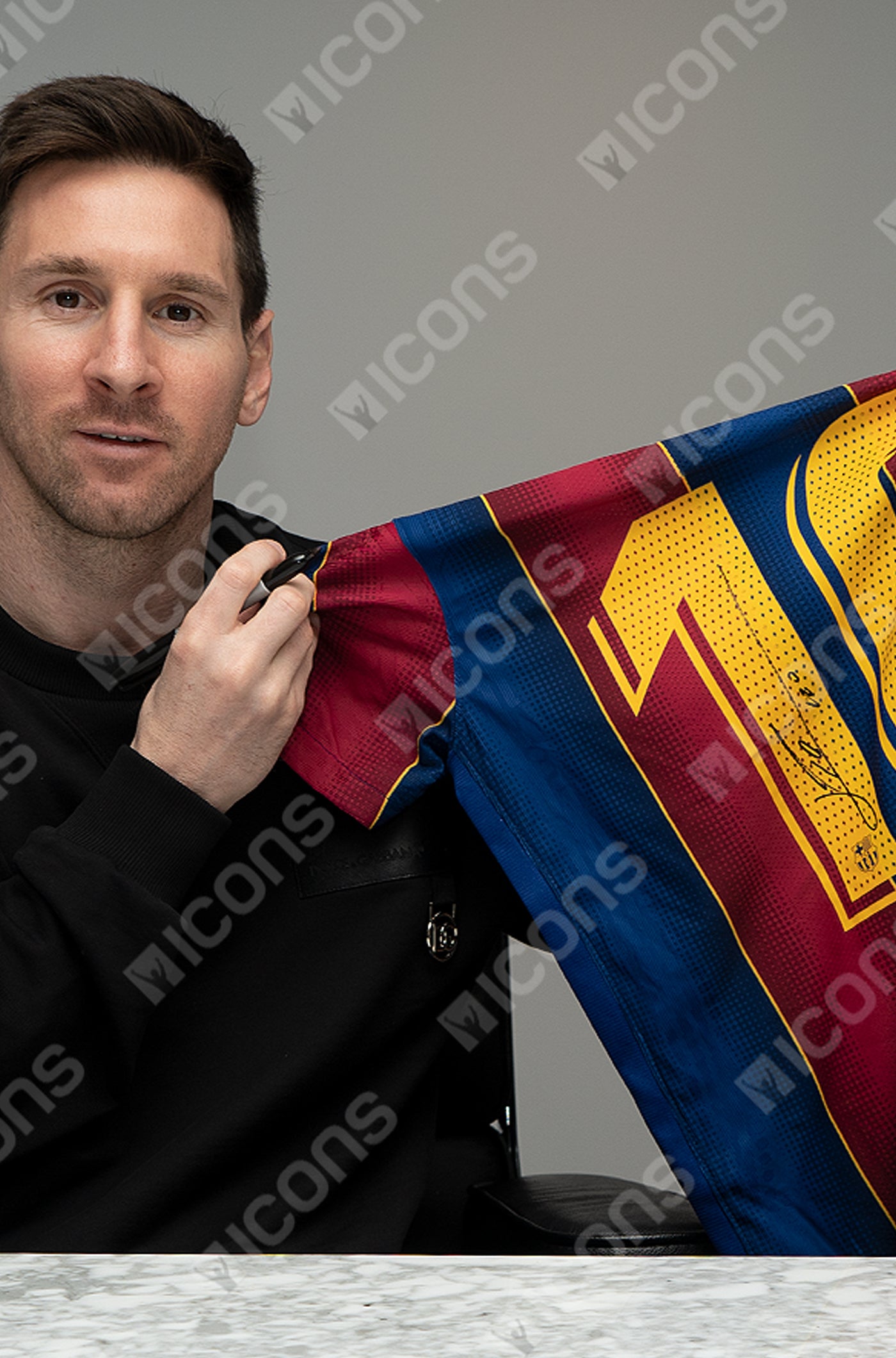 Camiseta oficial de la 1ª equipación del FC Barcelona de la temporada 20/21 firmada por Leo Messi.