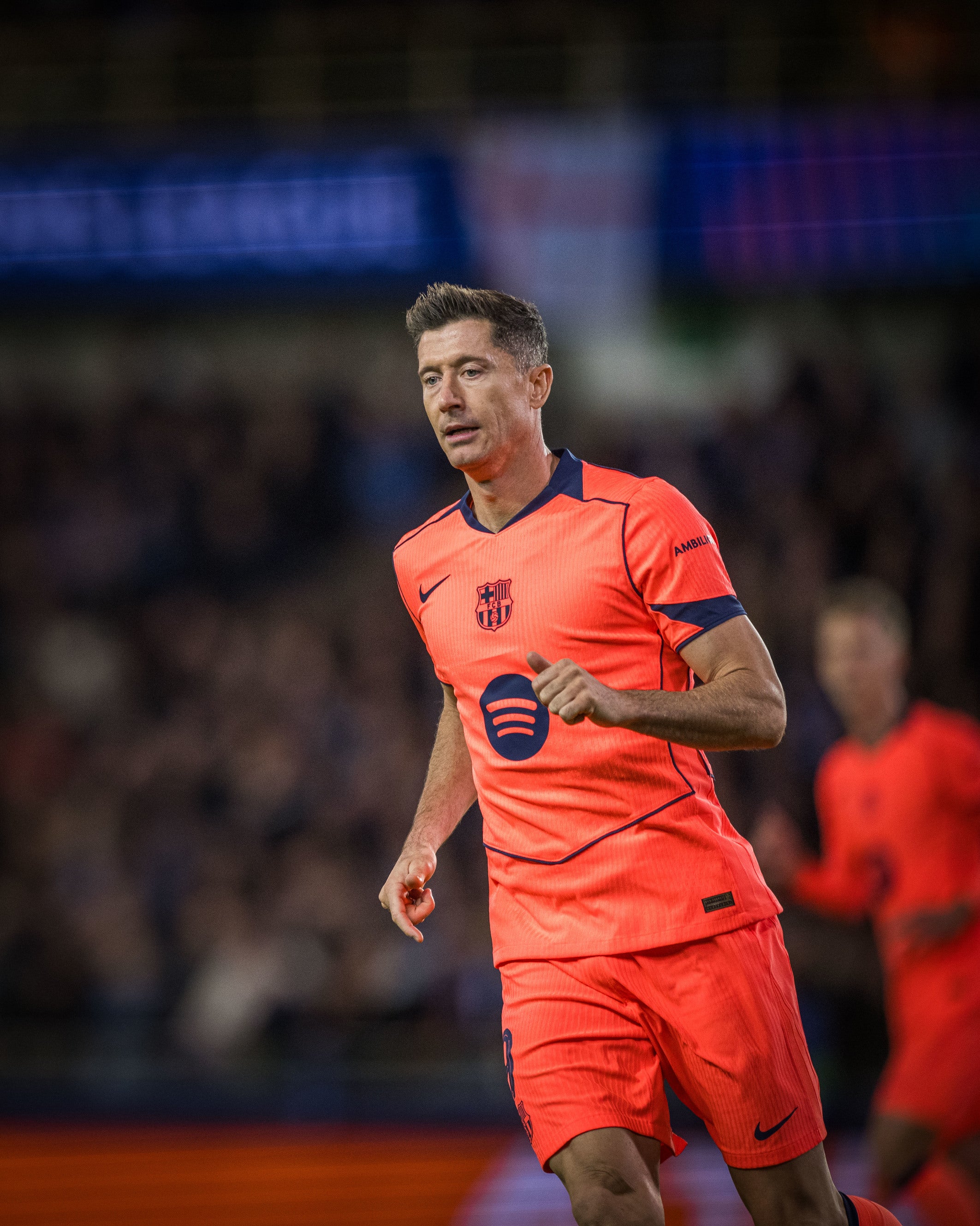 Maillot extérieur FC Barcelone 2024/2025 - Réplique Officielle sous Licence - Numéro 9 Lewandowski, Taille Adulte TG Maillot extérieur FC Barcelone 2024/2025 - Réplique Officielle sous Licence - Numéro 9 Lewandowski, Taille Adulte TG