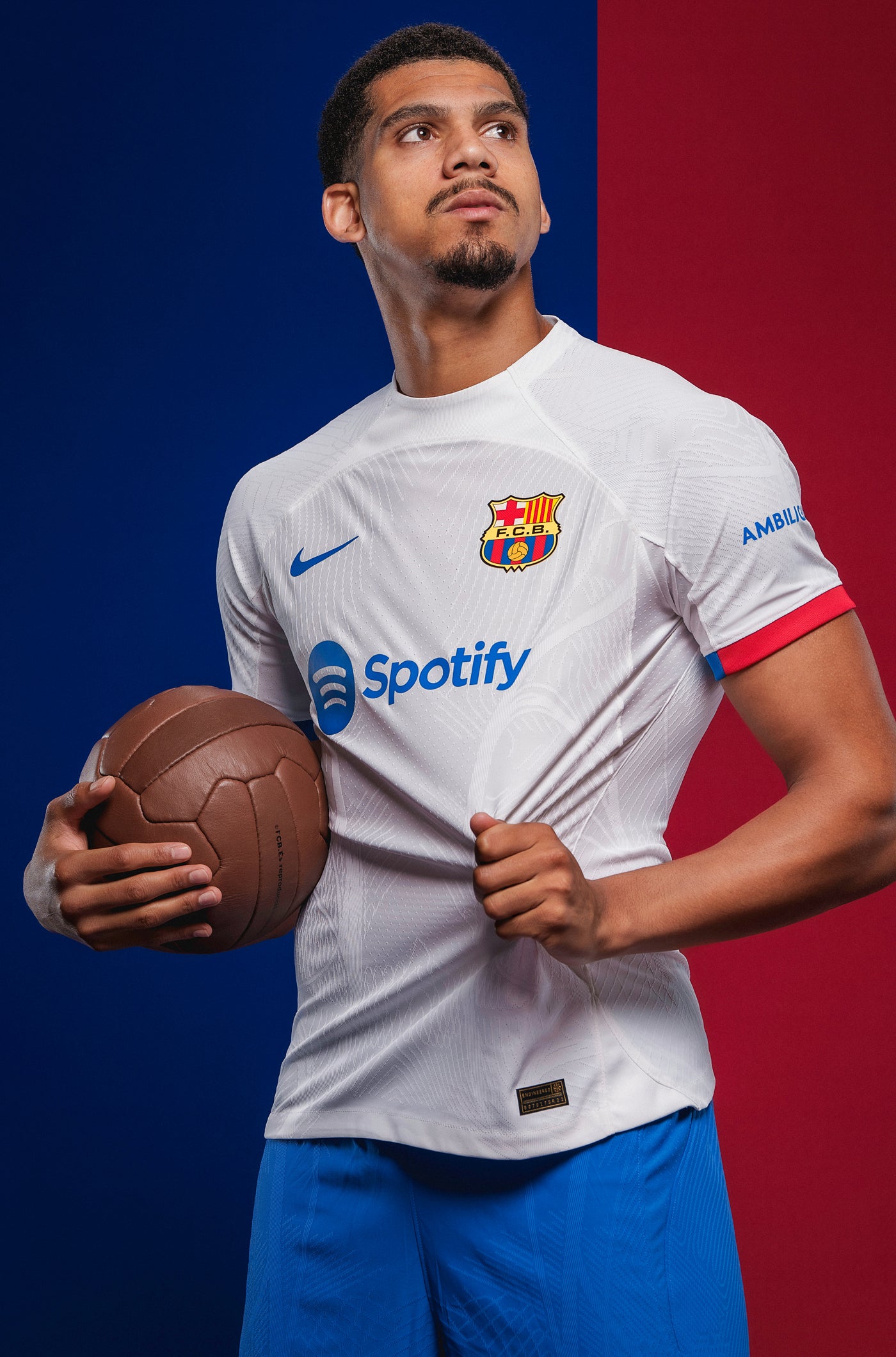 UCL FC Barcelona away shirt 23/24 Player’s Edition - R. ARAUJO