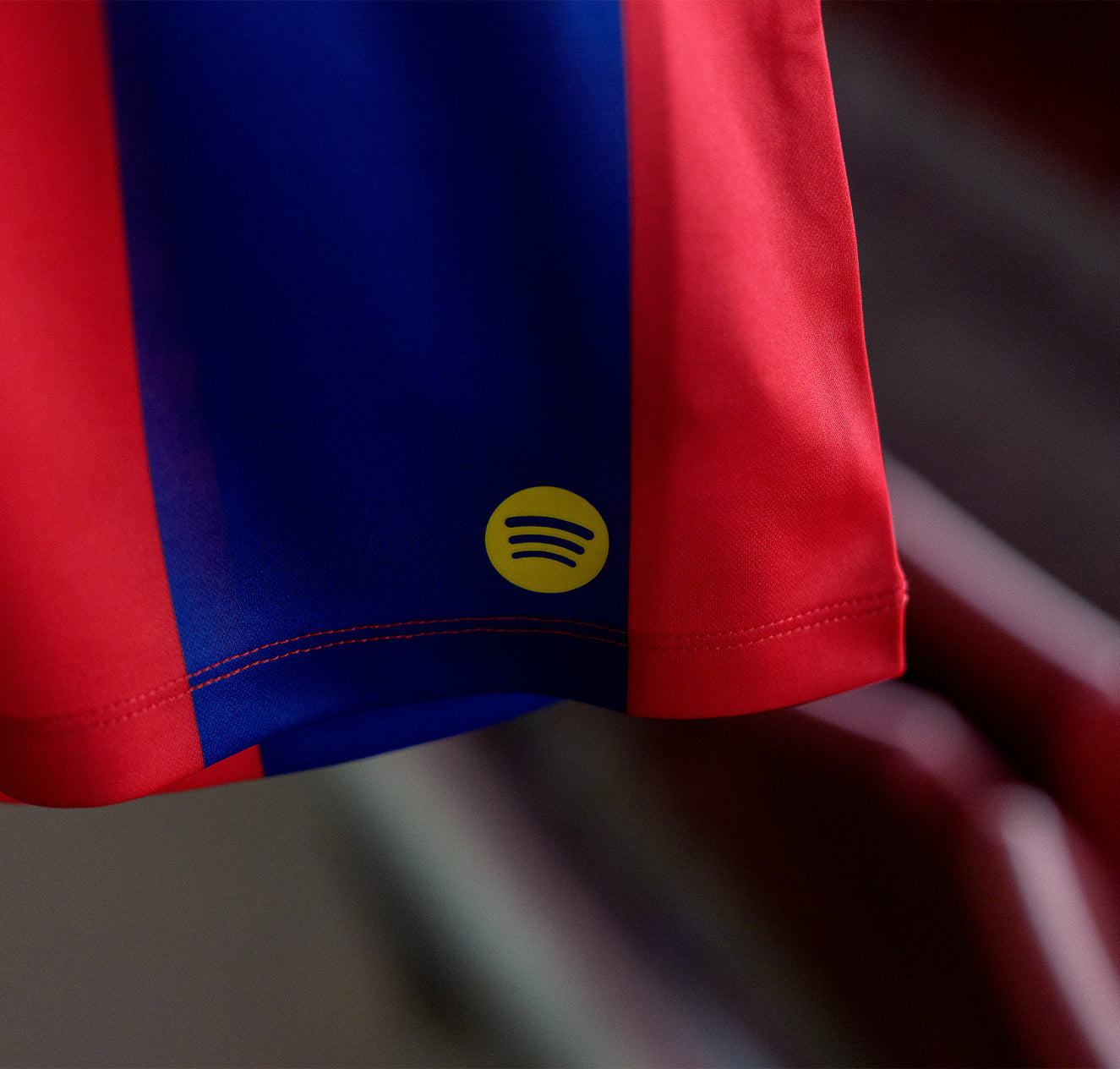 Samarreta Retro Nike 2003/04 FC Barcelona x Olivia Rodrigo x Spotify