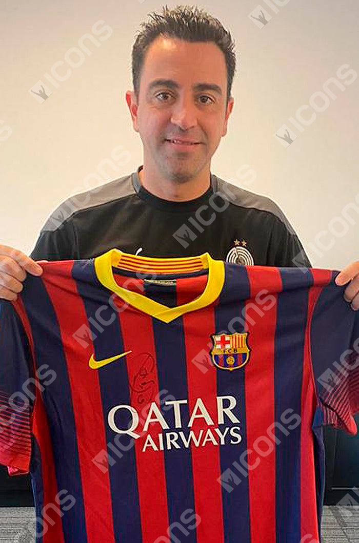 Official FC Barcelona Home kit shirt from the 13/14 season signed by Messi, Xavi and A. Iniesta