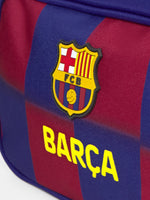 Red and blue toiletry bag with FC Barcelona crest and 'Barça' text on the front.