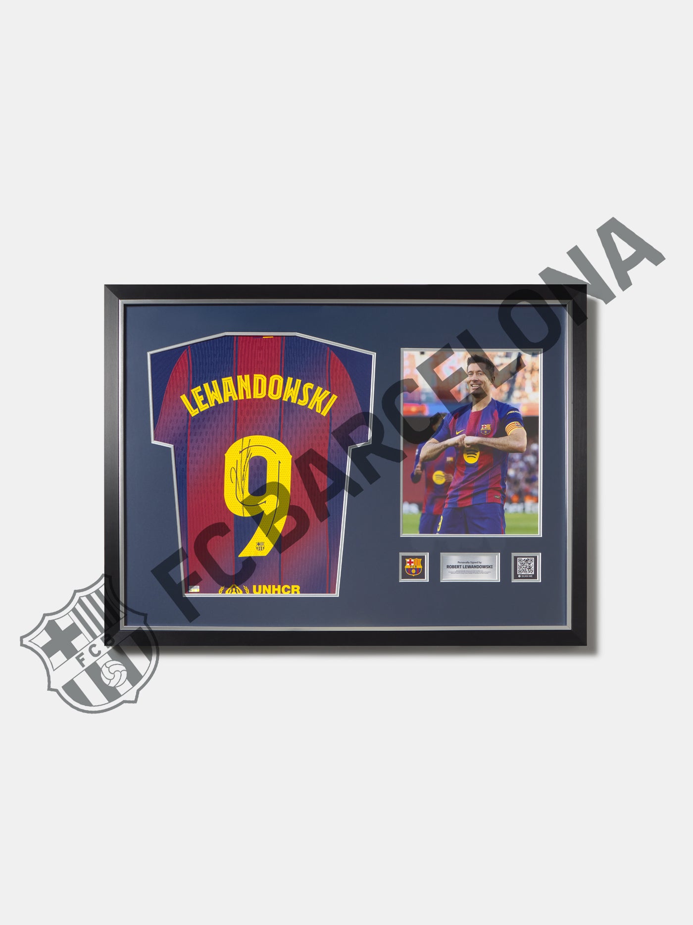 Camiseta de la primera equipación 25/26 del FC Barcelona firmada por Lewandowski y enmarcada