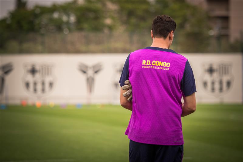 Camiseta de entrenamiento jugador FC Barcelona 25/26  