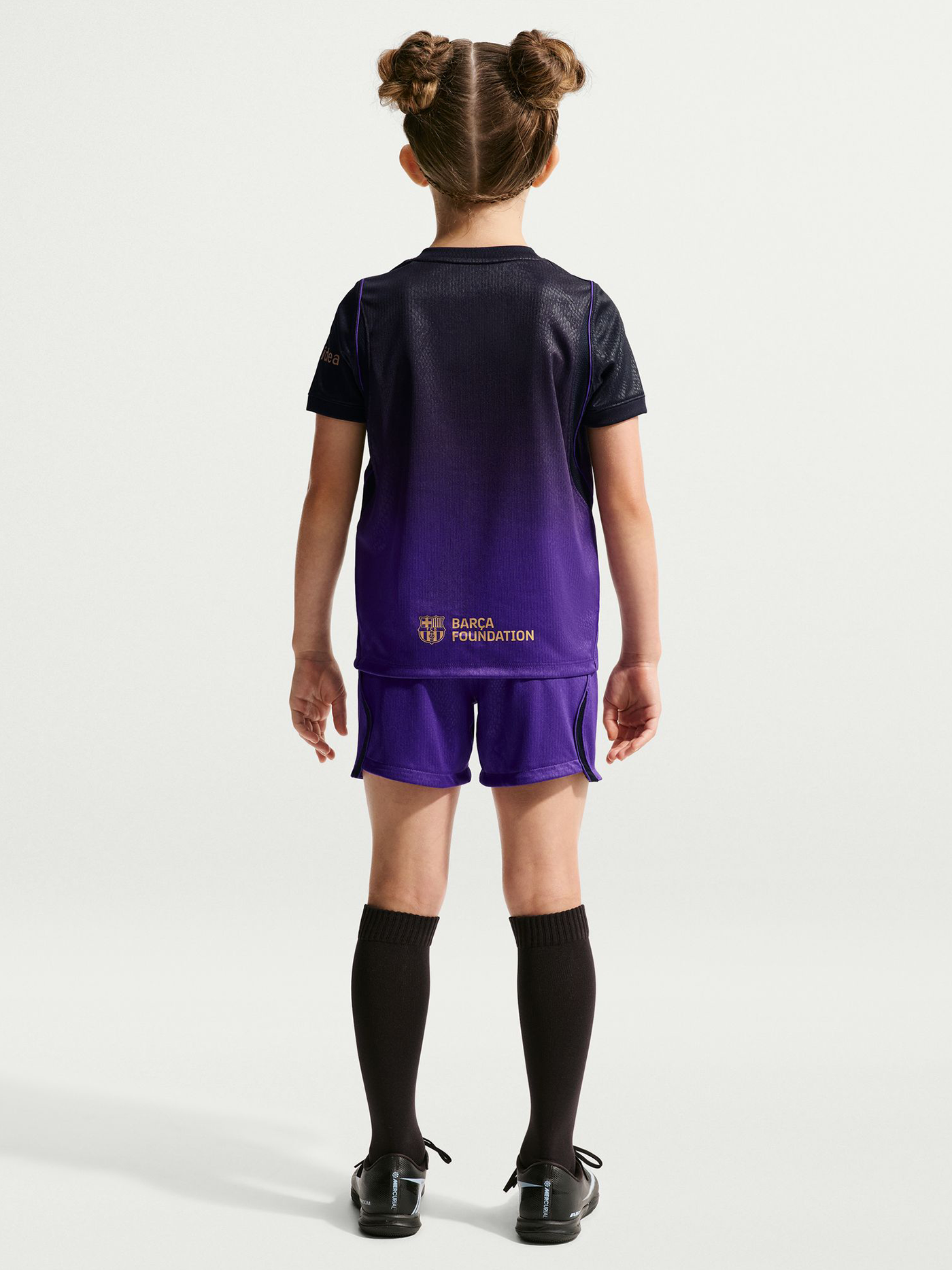 Conjunt del segon equipament per a nen/a petit/a FC Barcelona x Kobe Bryant 26/27