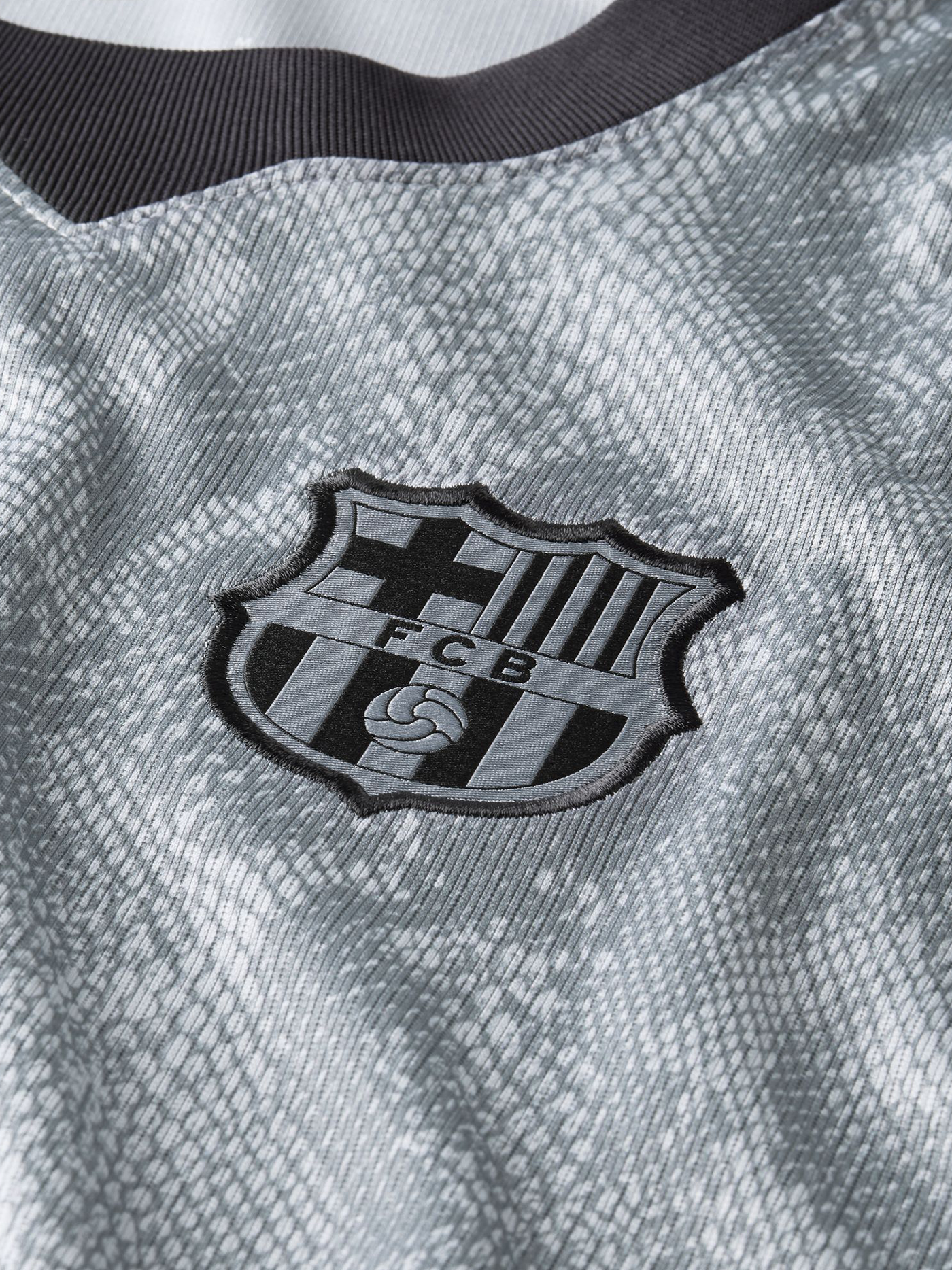 Junior away goalkeeper jersey FC Barcelona x Kobe Bryant 26/27