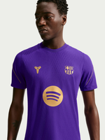 Camiseta de entrenamiento de la segunda equipación de hombre FC Barcelona x Kobe Bryant - Player Edition 26/27