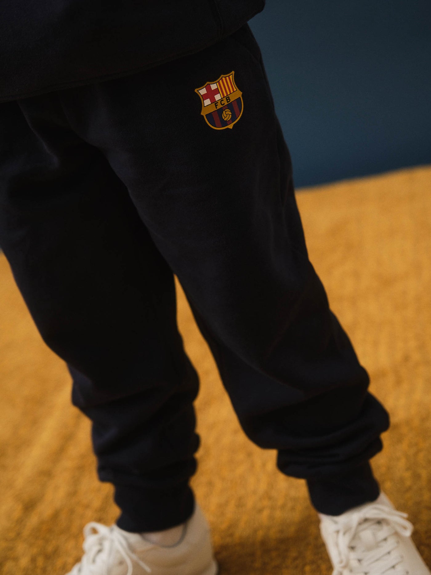 Navy Blue Sweatpants with Barça Crest - Junior