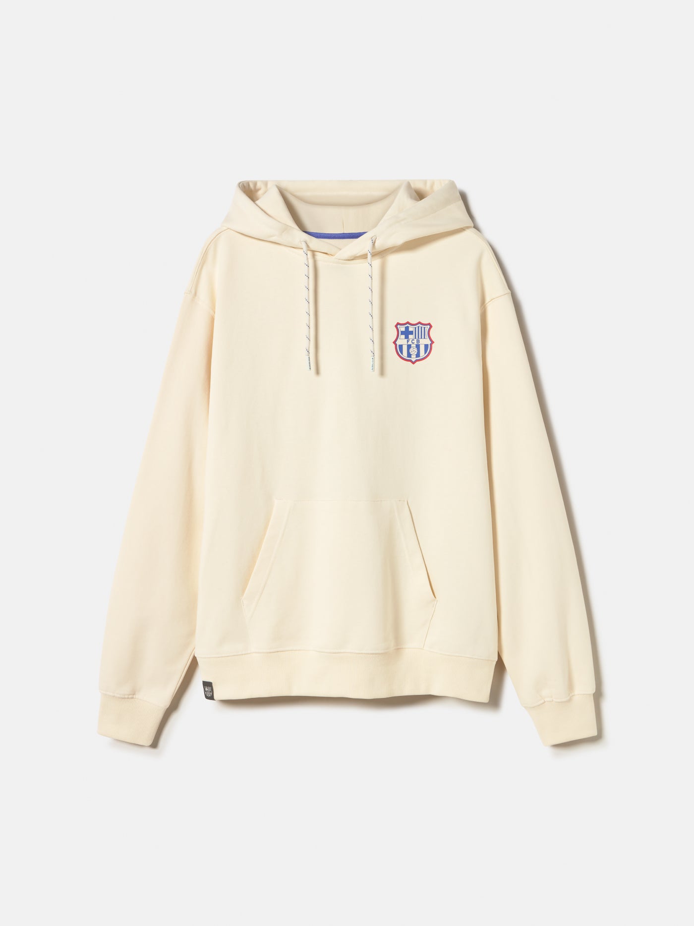 Back of a light hoodie featuring a vibrant FC Barcelona graphic design in blue, red, and white. The collage includes elements like a trophy, football, “GOAL,” “DIA DE PARTIT,” “1899,” and the Barça crest. Surrounding the design are phrases like “FC BARCELONA,” “TOTS UNITS FEM FORÇA,” “SENTIMENT BLAUGRANA,” and “MÉS QUE UN CLUB.”