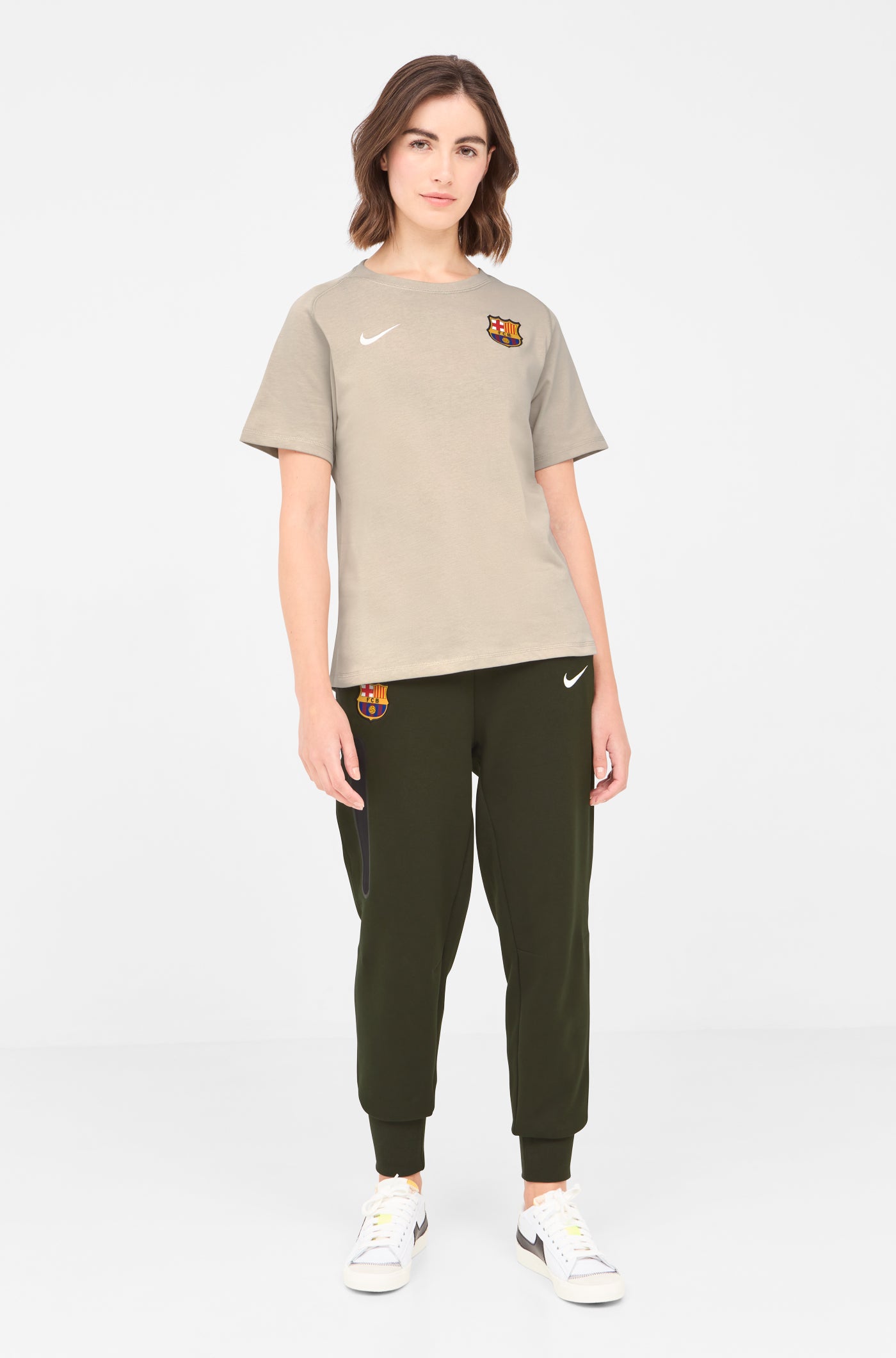 T Shirt beige Bar a Nike Women