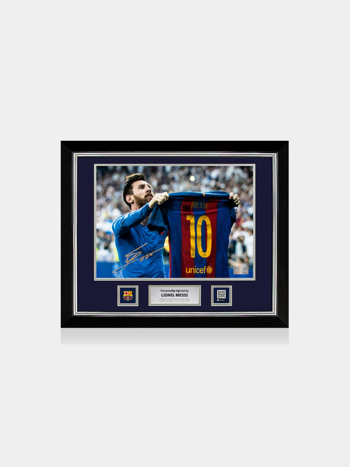 Lionel Messi FC Barcelona Signed Framed Photo – Iconic Clásico Celebration