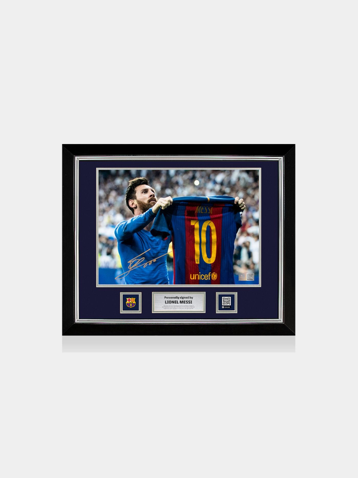 Lionel Messi FC Barcelona Signed Framed Photo – Iconic Clásico Celebration