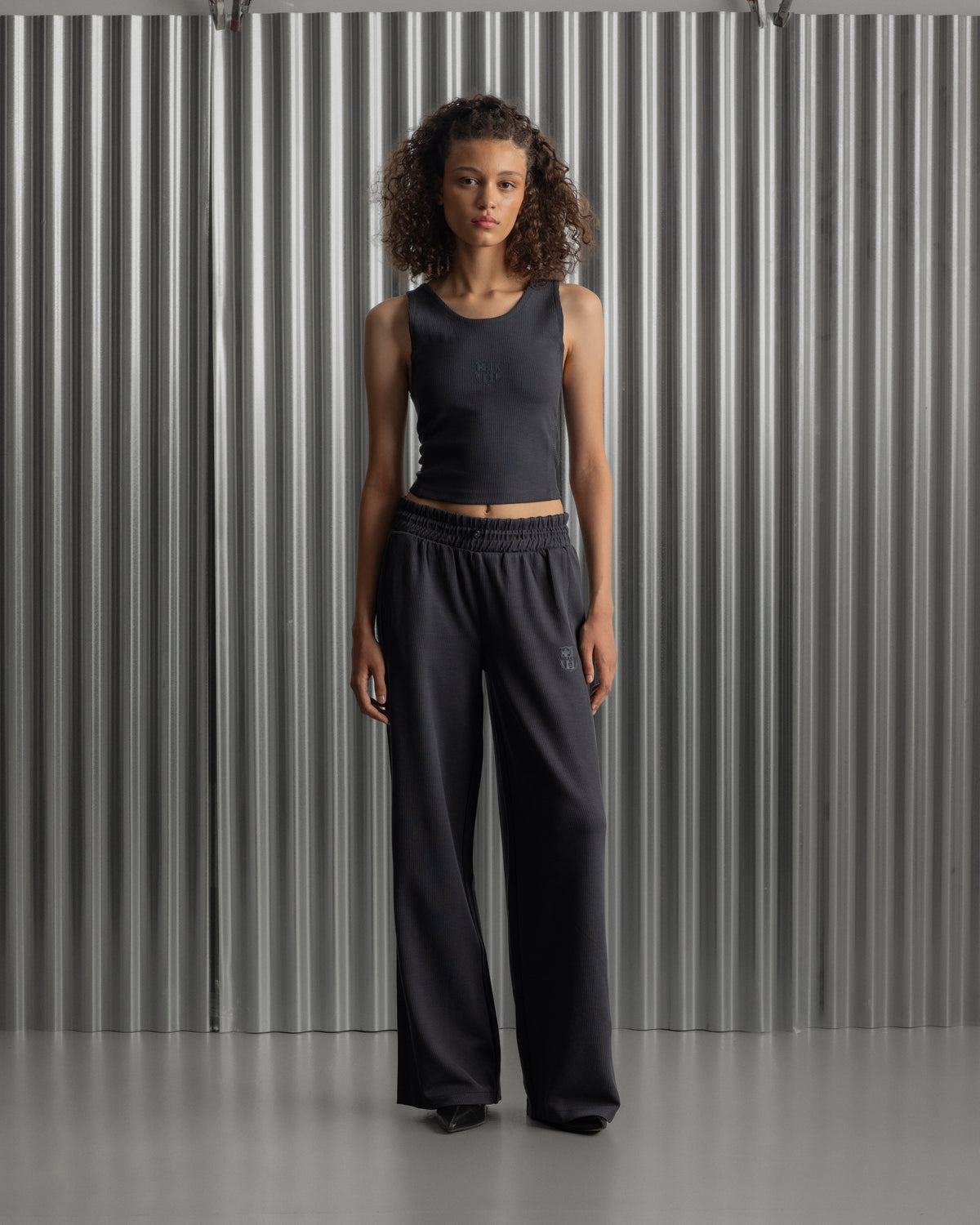 Pantalón Ancho Gris Barça Essentials – Mujer