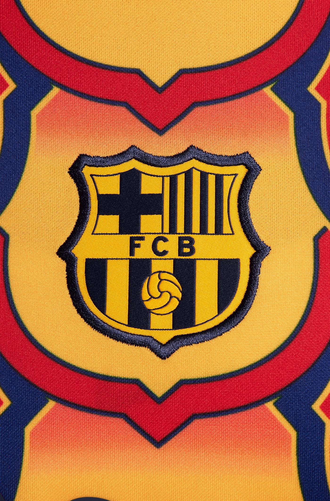  Goldfarbenes Aufwärmtrikot des FC Barcelona – Damen