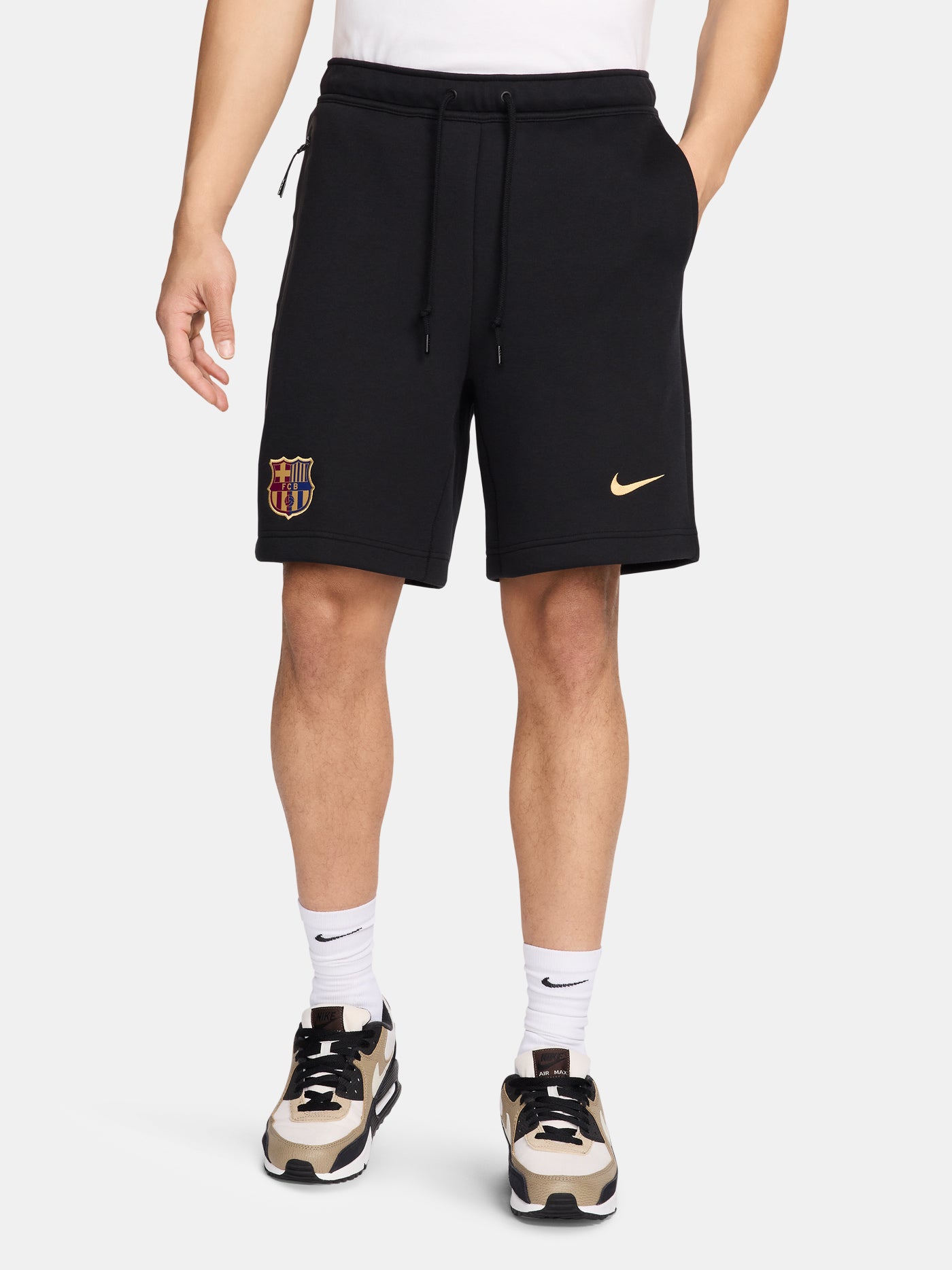 Kurzes Tech-Fleece-Wappen in Schwarz von Barça Nike