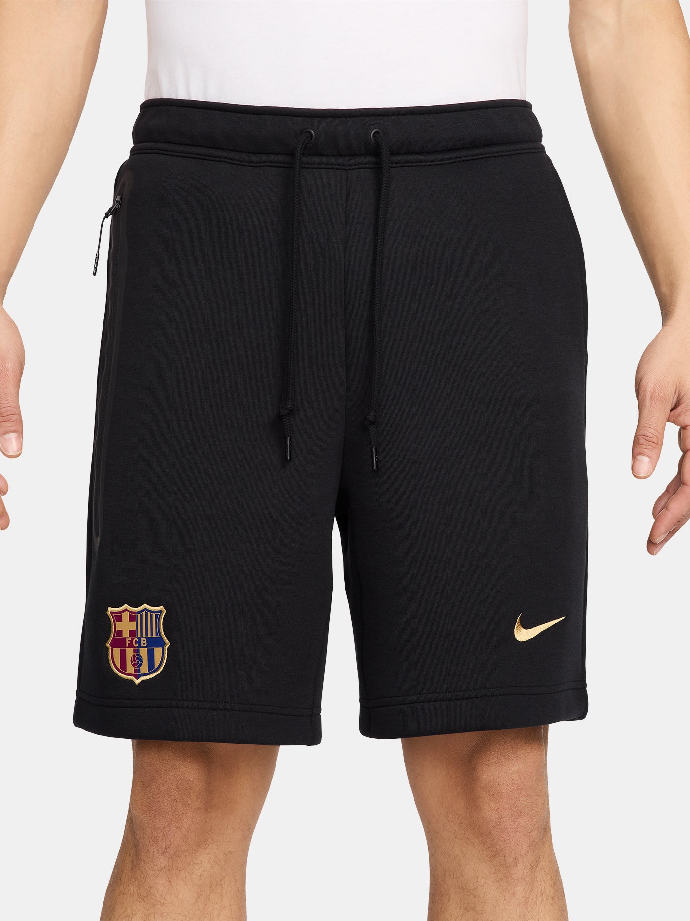 Kurzes Tech-Fleece-Wappen in Schwarz von Barça Nike