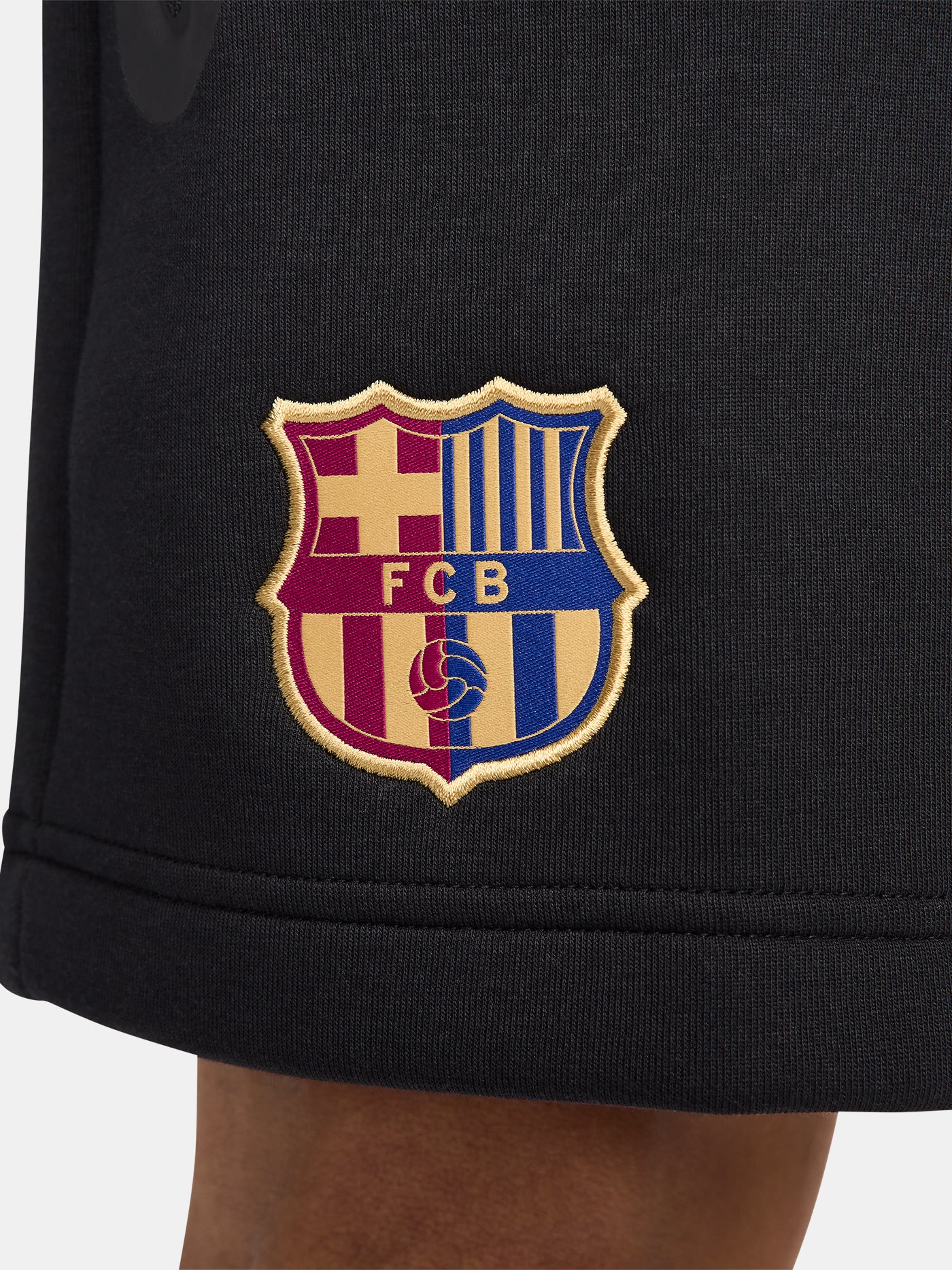 Kurzes Tech-Fleece-Wappen in Schwarz von Barça Nike