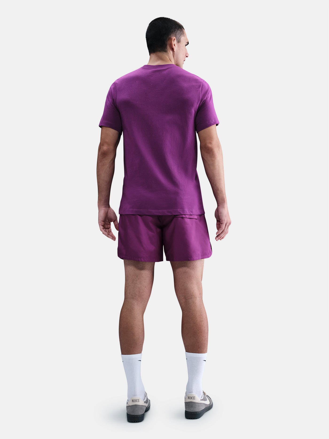 Full-purple Barça set with yellow logo. Bold and athletic summer look.
