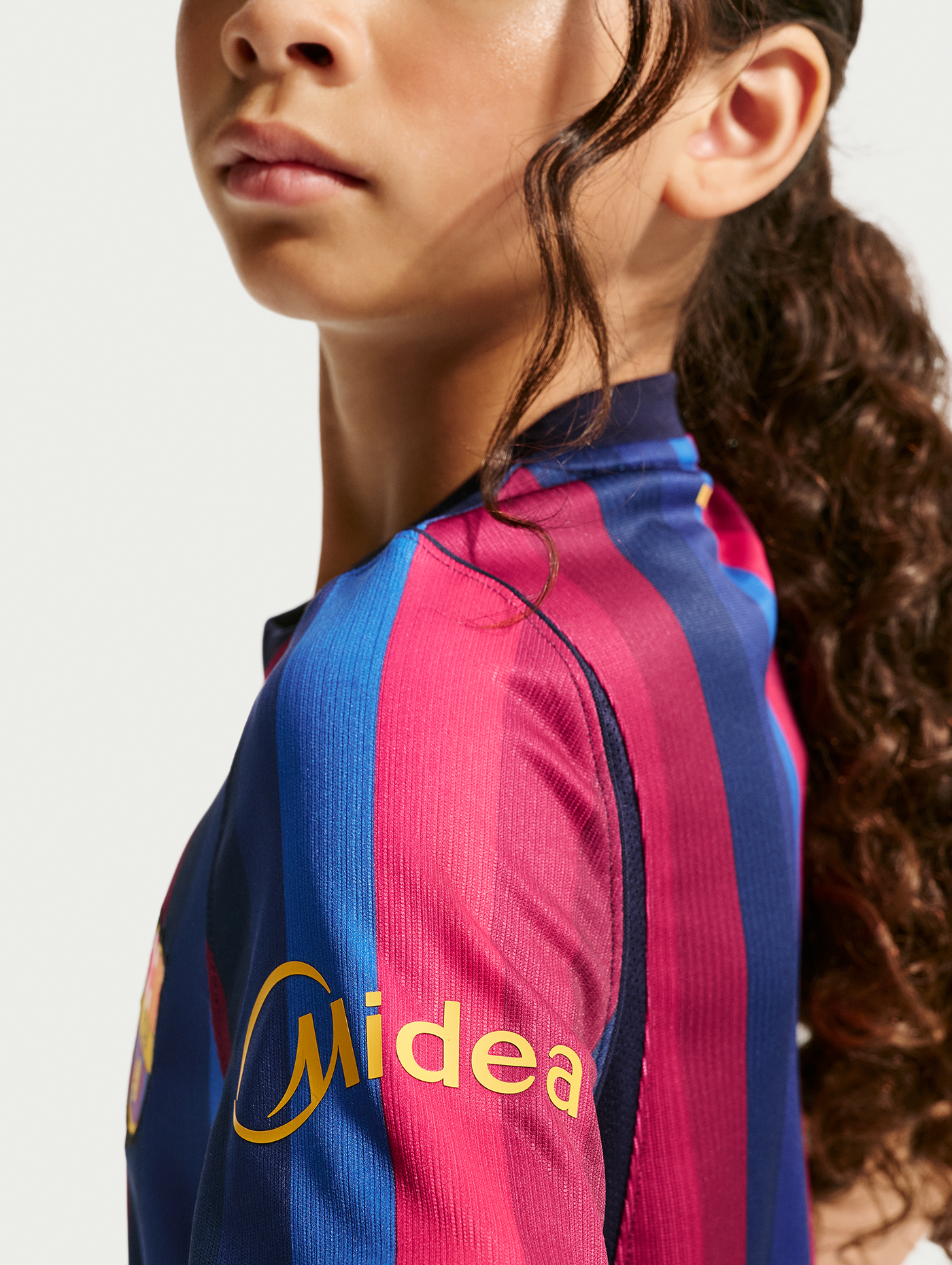 Junior's home jersey 26/27 FC Barcelona