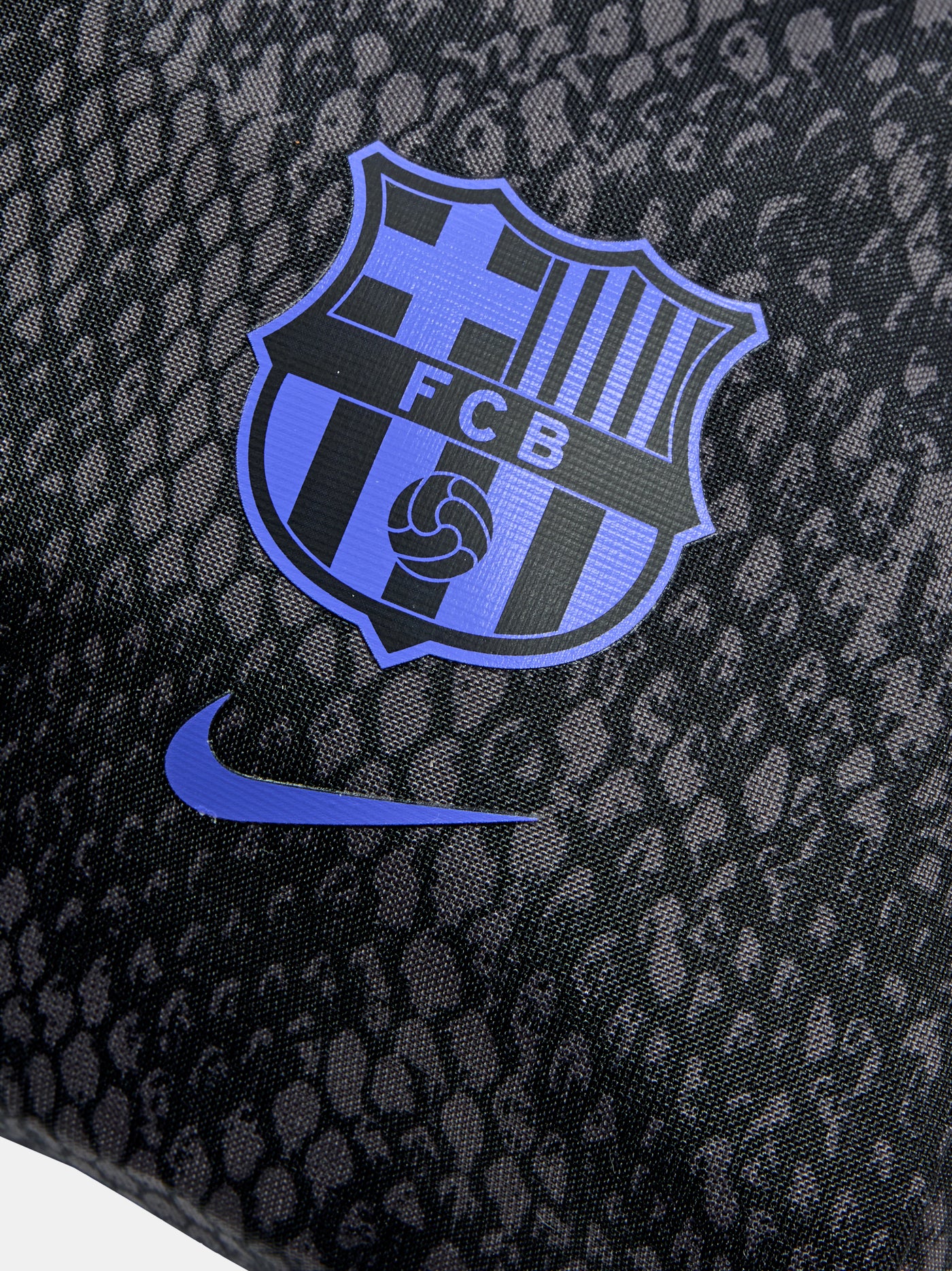 Black FC Barcelona drawstring bag featuring Kobe Bryant’s logo in purple and the Barça crest with Nike swoosh in the bottom corner