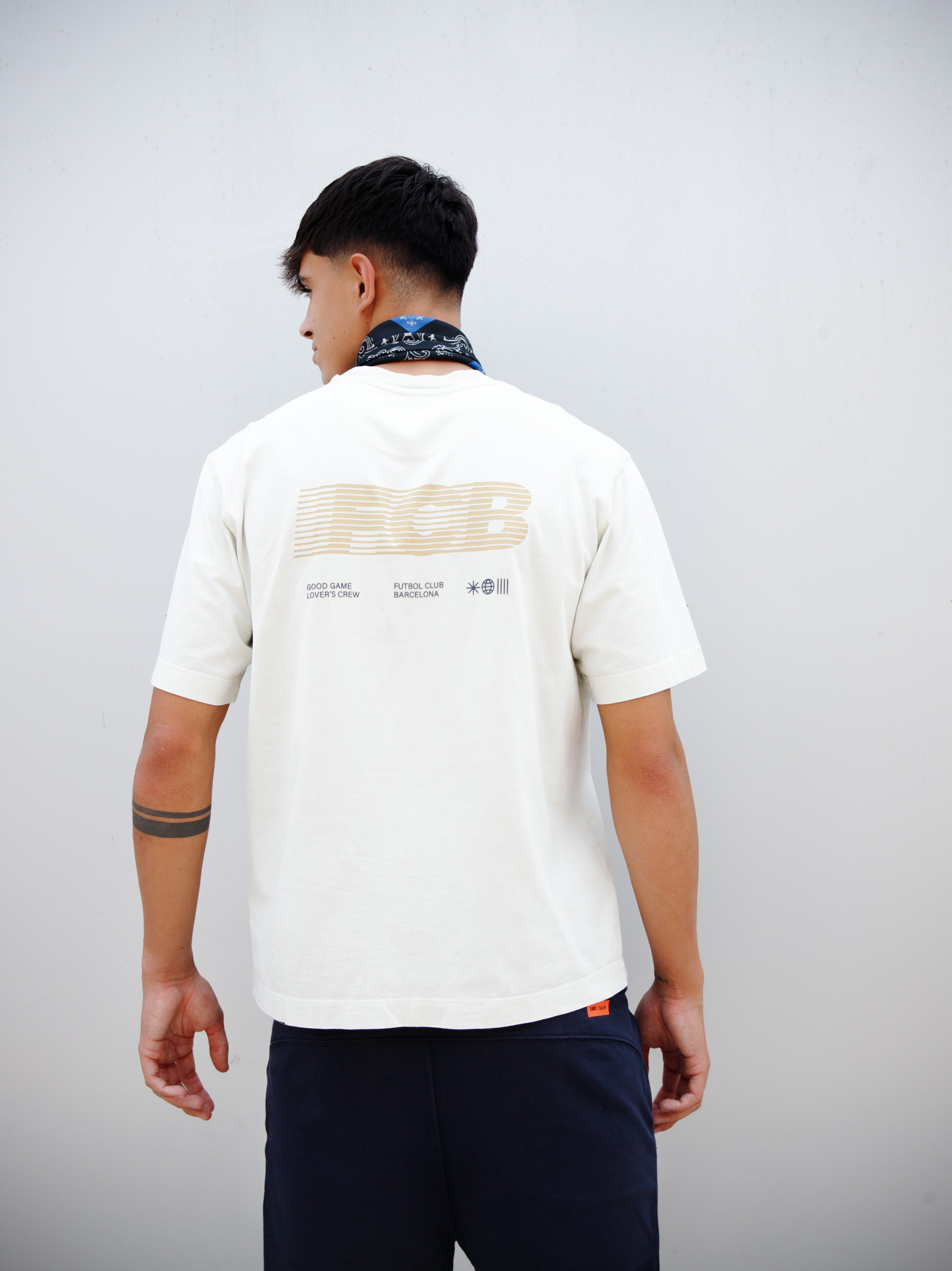FC Barcelona Tシャツ Sサイズ T-Shirt Barça Essentials – Barça Official Store