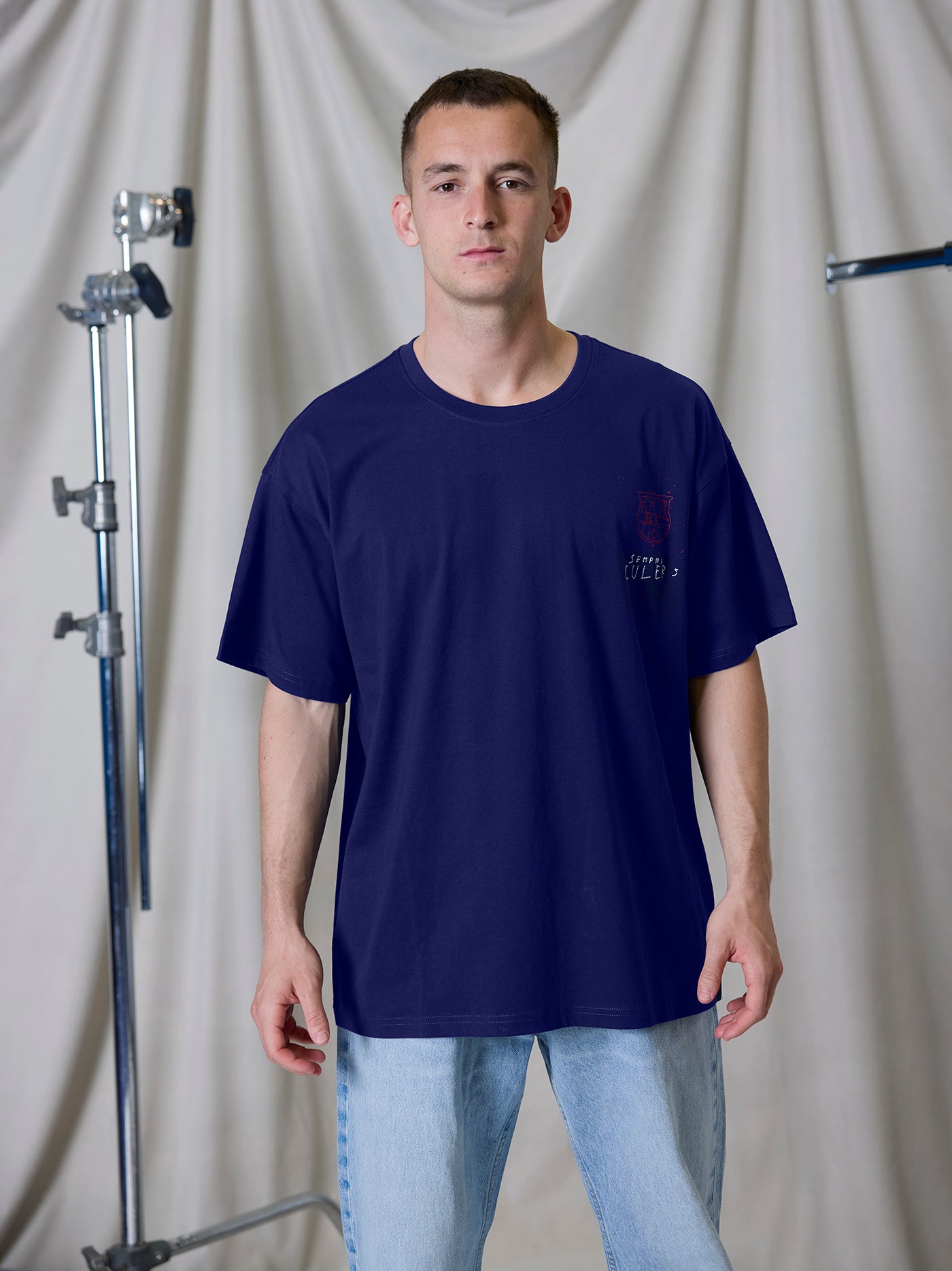 ネイビーTシャツ LCDC x Barça | FC Barcelona – Barça Official Store