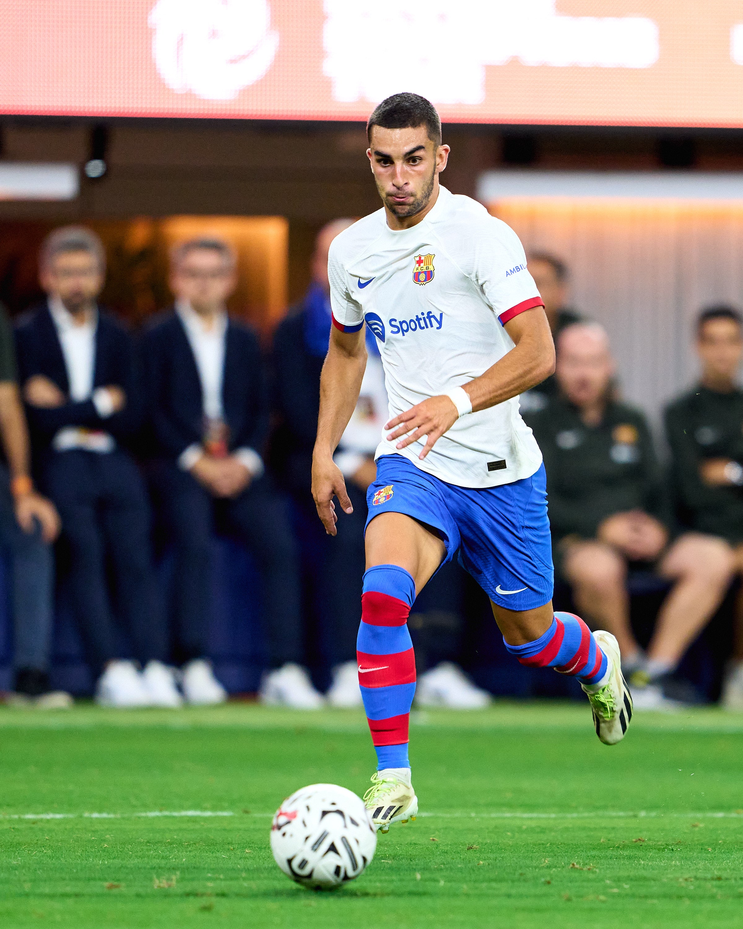 Segunda equipacion store barcelona 2019