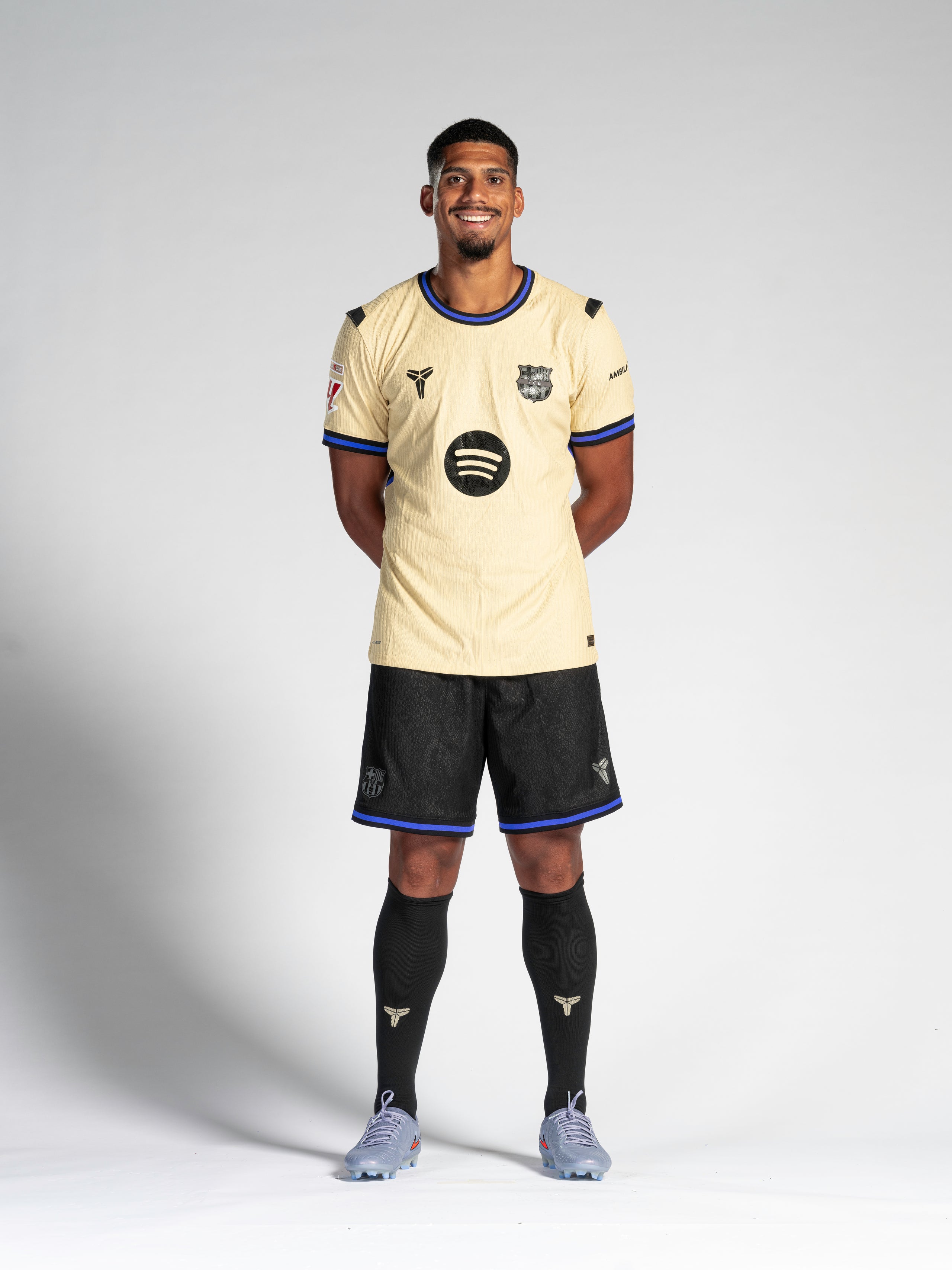 R. ARAUJO | La Liga Camiseta hombre segunda equipación 25/26 FC Barcelona x Kobe Bryant - Edición Jugador
