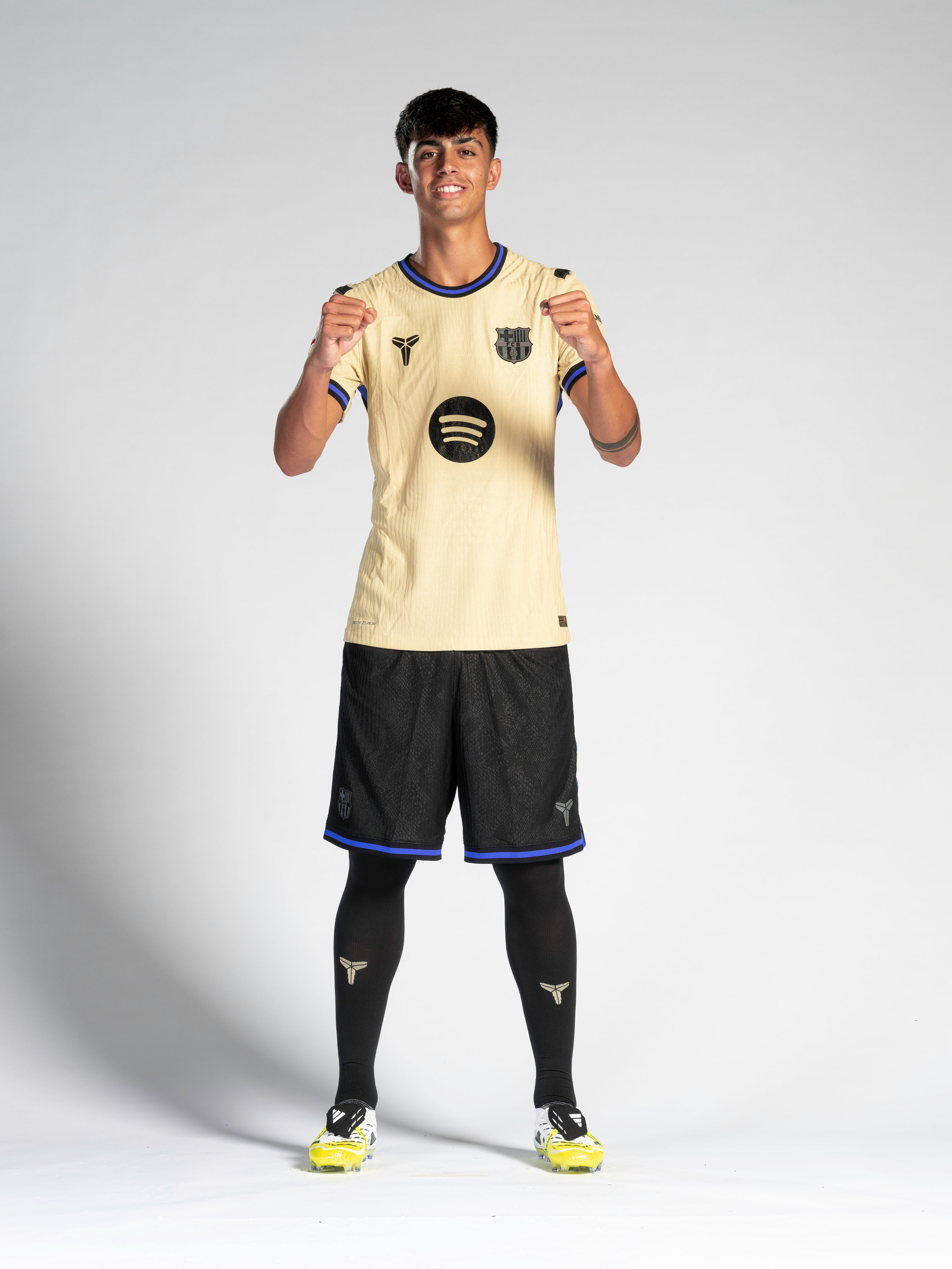 MARC BERNAL | UCL Men's away jersey 25/26 FC Barcelona x Kobe