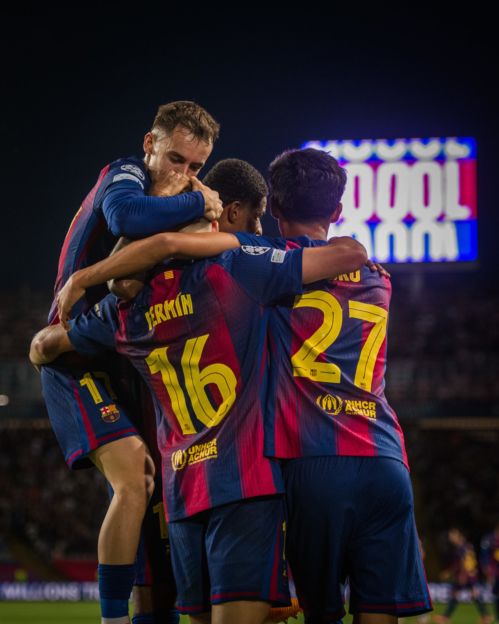 バルセロナ メッシ パーカー XO FIFA バロンドール バルセロナ メッシ パーカー XO FIFA バロンドール