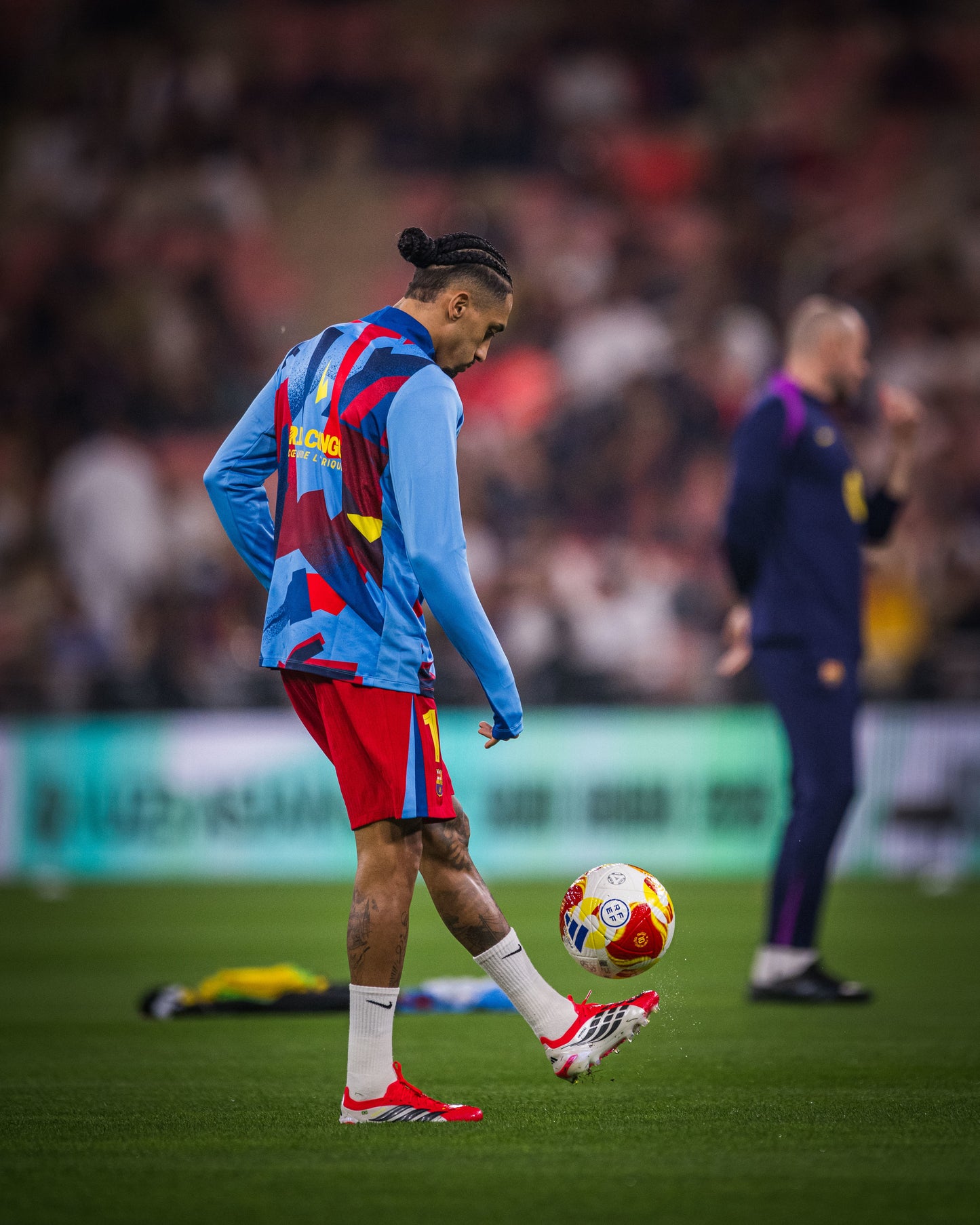 Sudadera pre-partido cuarta equipación FC Barcelona 25/26