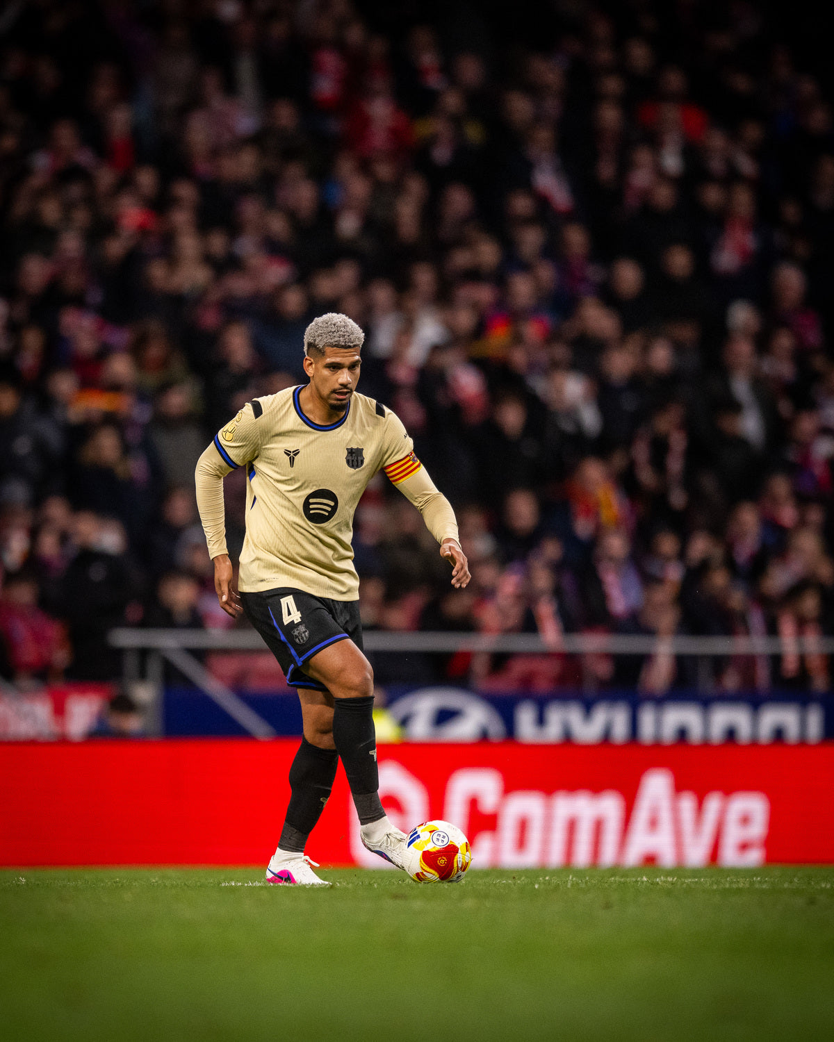 R. ARAUJO | UCL Maillot homme extérieur 25/26 FC Barcelona x Kobe Bryant - Édition joueur