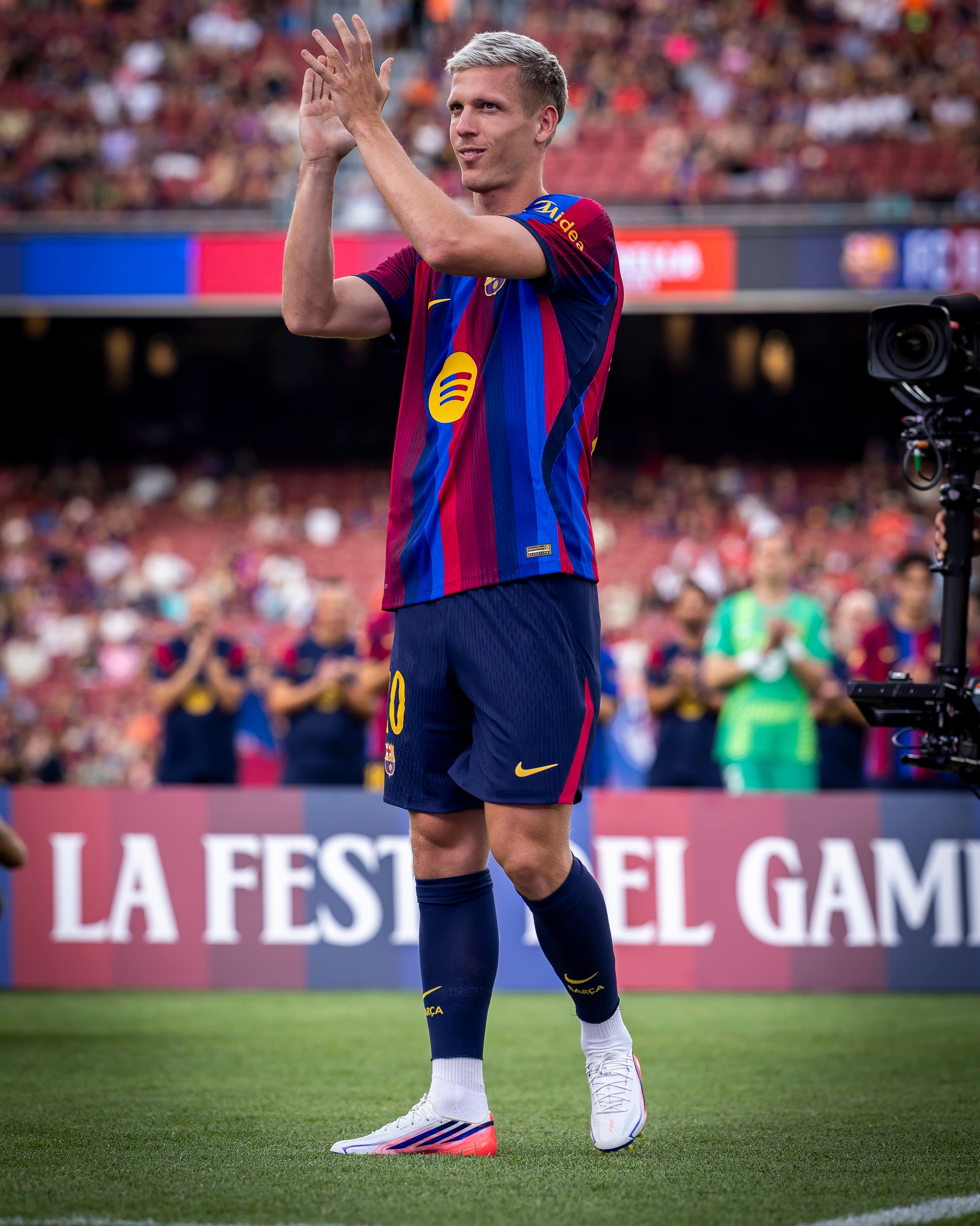 DANI OLMO | UCL Camiseta hombre primera equipación 26/27 FC Barcelona - Edición Jugador