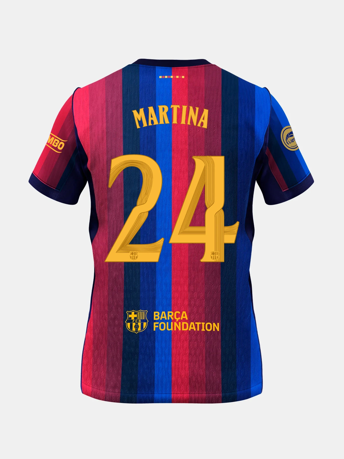 Vista trasera de una camiseta del FC Barcelona con franjas verticales azules y granates, MARTINA y el número 24 en dorado.