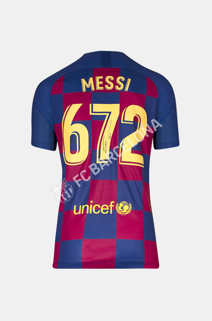 Samarreta oficial del 1r equipament del FC Barcelona de la temporada 19/20 signada per Leo Messi.