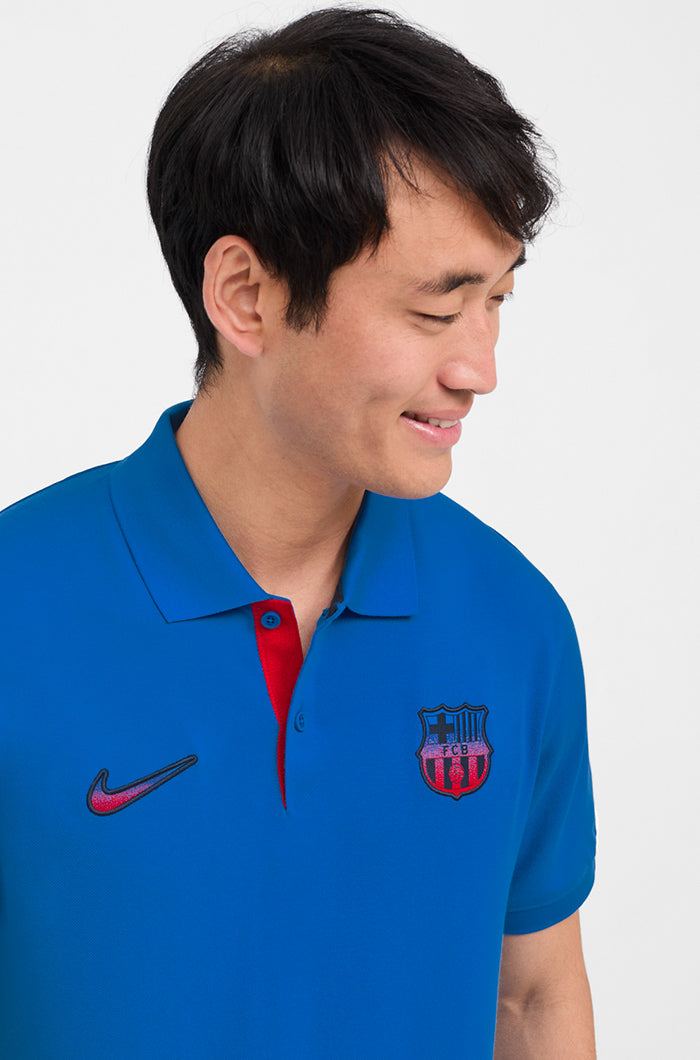 Polo with contrasting Barça Nike crest in blue